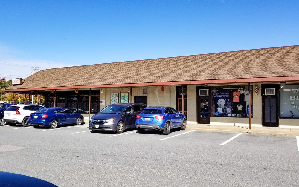 Shipley-Linthicum Shopping Center: 208 Transmission Ct, Linthicum Heights, MD 21090